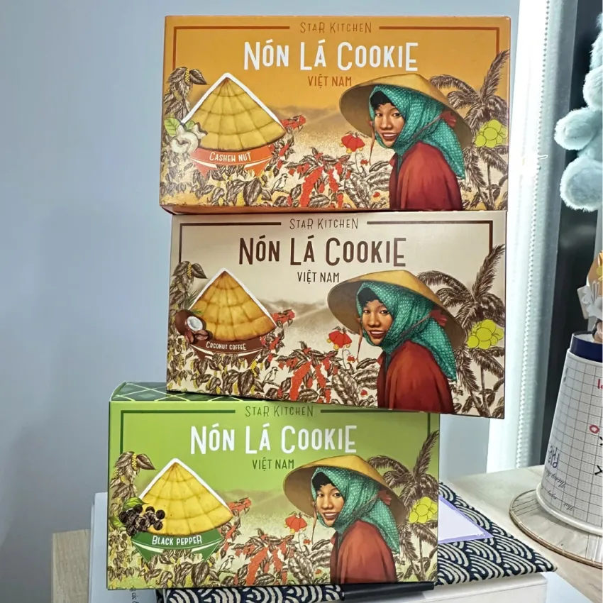 Box of 8 Vietnamese Conical Hat Cookies, a premium specialty treat inspired by Vietnam’s iconic beauty, perfect as a creative souvenir or thoughtful snack gift for colleagues. Box of 8 Vietnamese Conical Hat Cookies, a premium specialty treat inspired by Vietnam’s iconic beauty, perfect as a creative souvenir or thoughtful snack gift for colleagues.