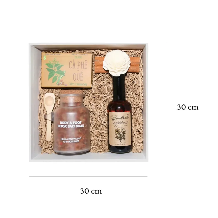 "Relaxing" Gift Box, Soothing Tranquil Moments, Premium Gift Set with Pink Salt Plus Fragrance Spray & Soap, Natural Ingredients, Luxury Gift "Relaxing" Gift Box, Soothing Tranquil Moments, Premium Gift Set with Pink Salt Plus Fragrance Spray & Soap, Natural Ingredients, Luxury Gift