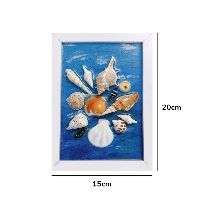 Khung tranh nghệ thuật từ vỏ ốc biển, tái hiện không gian biển khơi sinh động—món quà tân gia độc đáo, quà lưu niệm đậm chất Việt Nam.