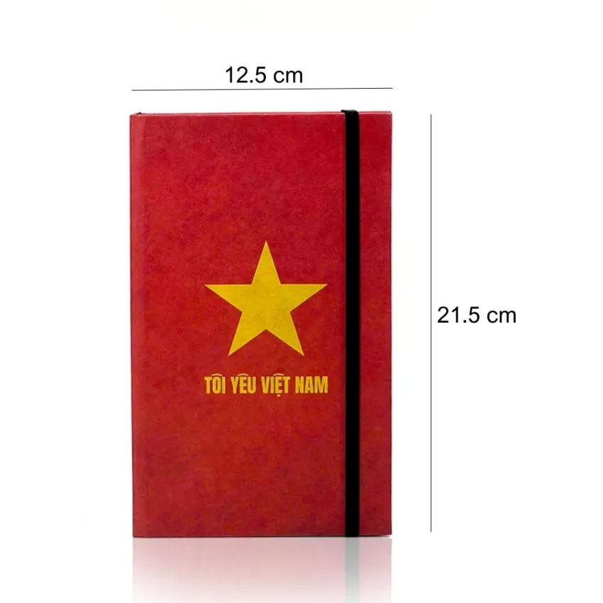 Sổ tay "Tôi Yêu Việt Nam" với thiết kế cờ đỏ sao vàng tung bay, mang phong cách vintage, là món quà lưu niệm Việt Nam độc đáo dành cho đồng nghiệp và bạn bè. Sổ tay "Tôi Yêu Việt Nam" với thiết kế cờ đỏ sao vàng tung bay, mang phong cách vintage, là món quà lưu niệm Việt Nam độc đáo dành cho đồng nghiệp và bạn bè.
